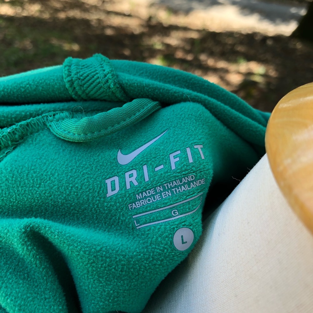 Nike Dri-Fit Pull Over - Picture 6 of 8